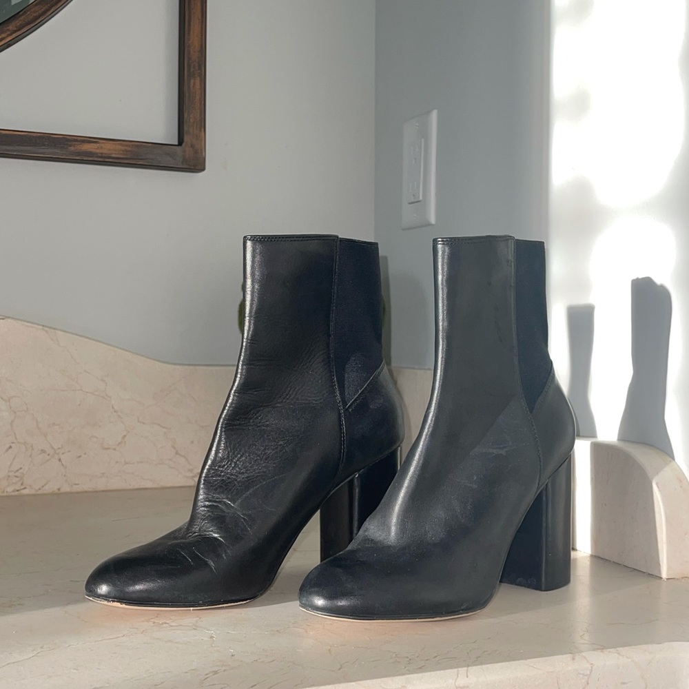 Dolce Vita Black Leather Ankle Booties